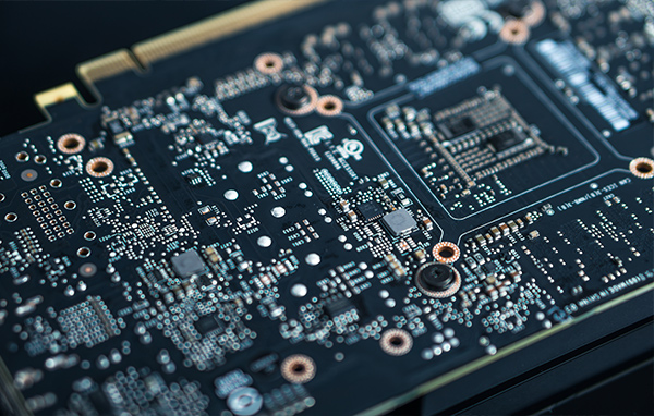 3C汽車電子行業領域中適合語音芯片還是語音合成芯片？